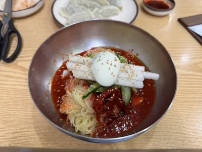 황산밀면 - 부산역 앞 황해도 실향민의 밀면