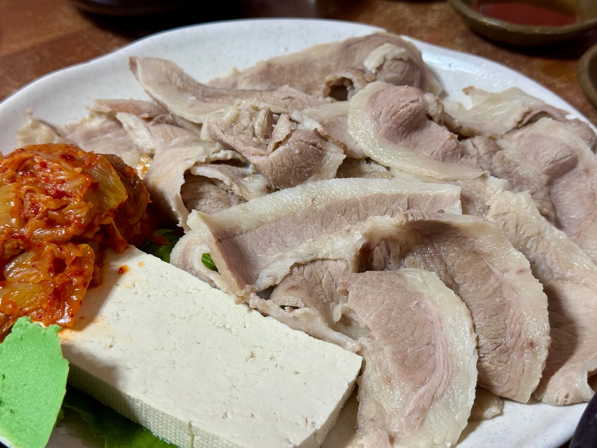 수육 근접