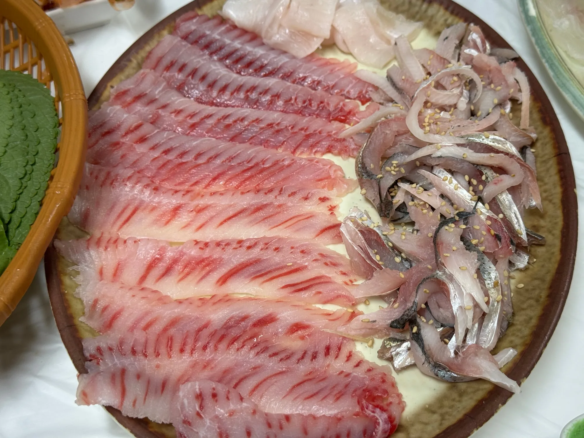 제철 생선회 - 가오리, 전어, 광어